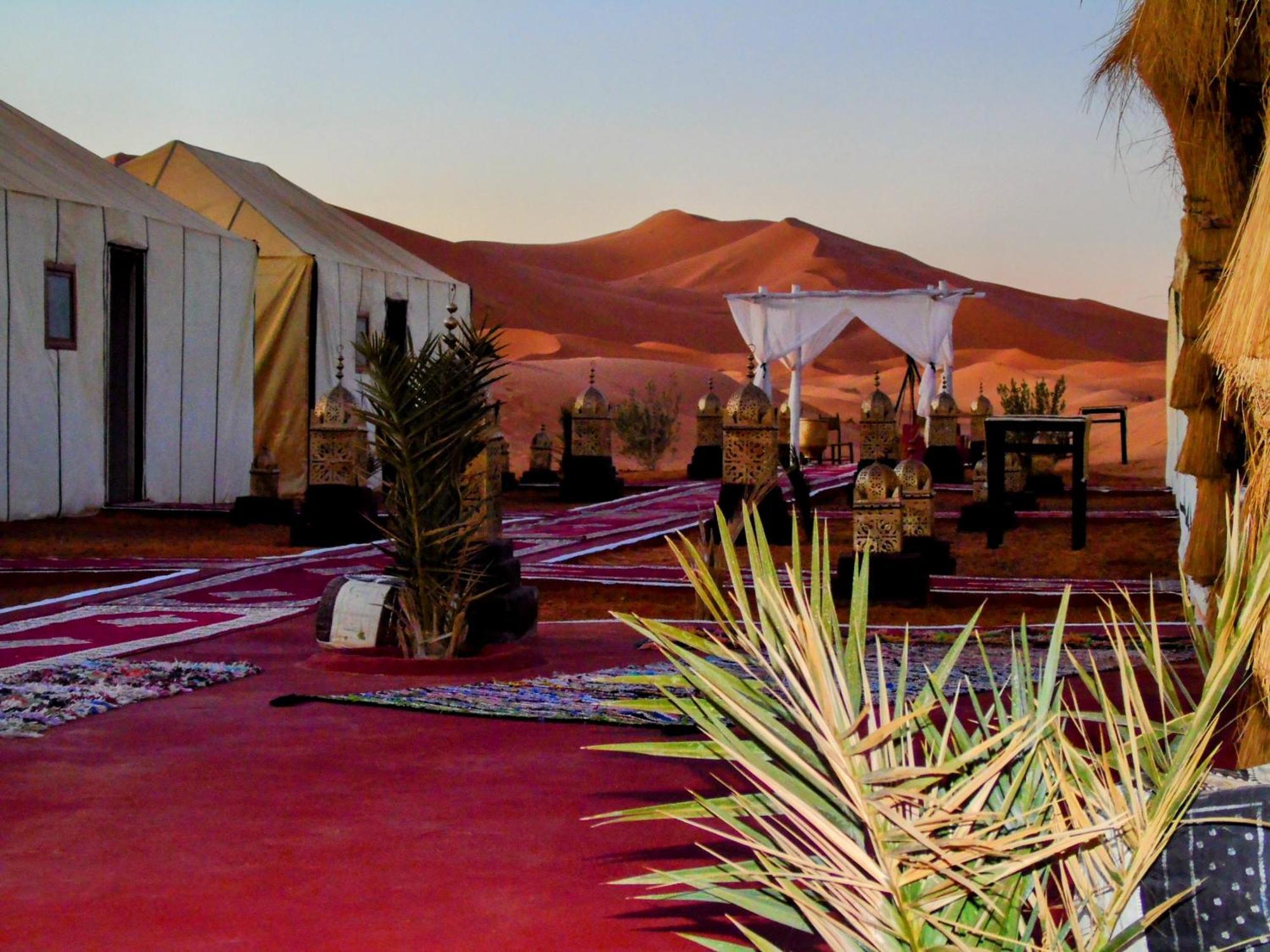 Nomad Luxury Camp Hotel Мерцуга Екстериор снимка